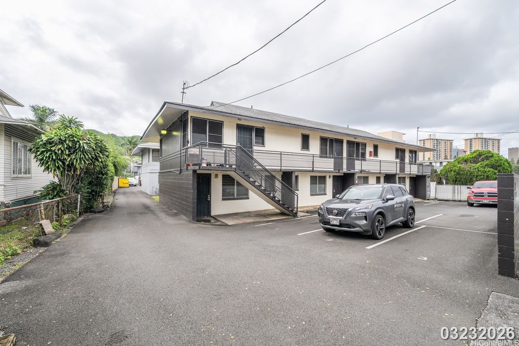 1719 Nuuanu Avenue 5F, Honolulu, HI 96817