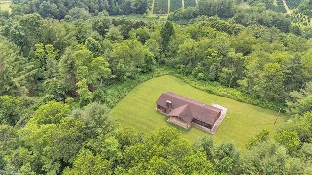 501 Dale Woodie Road, Laurel Springs, NC 28644