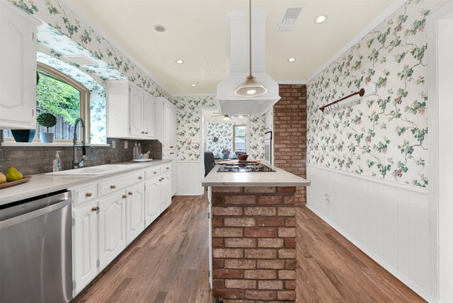 317 Faircrest Drive, Garland, TX 75040