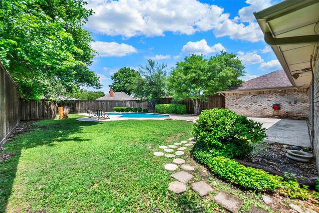 317 Faircrest Drive, Garland, TX 75040