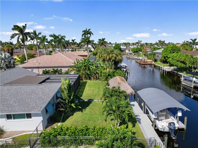 419 Pinecrest CT, Cape Coral, FL 33904