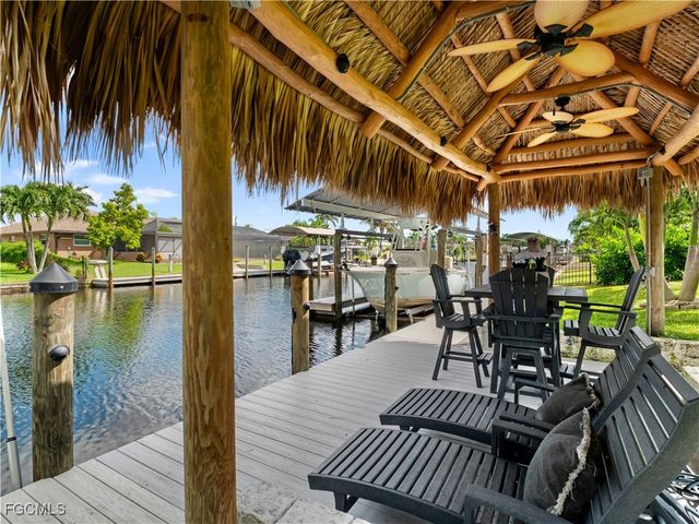 419 Pinecrest CT, Cape Coral, FL 33904