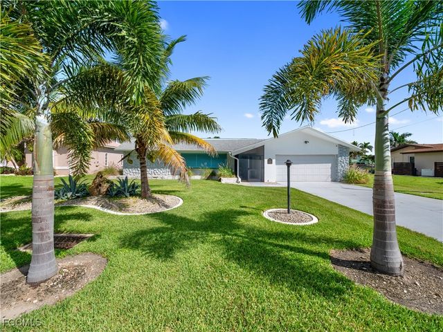419 Pinecrest CT, Cape Coral, FL 33904