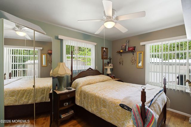 54 Redwood Place, Jackson, NJ 08527