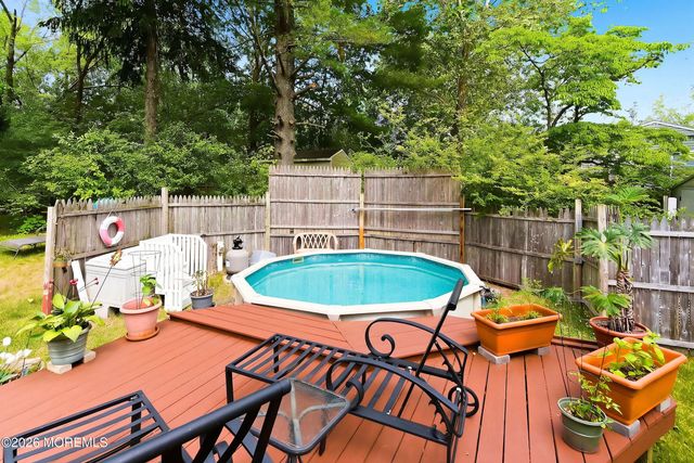 54 Redwood Place, Jackson, NJ 08527