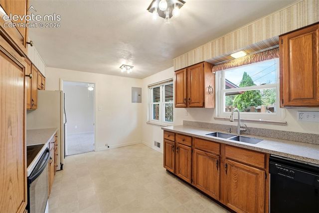 1406 Iowa Avenue, Colorado Springs, CO 80909