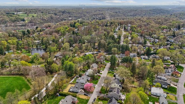 24 Overlook Road, Ardsley, NY 10502