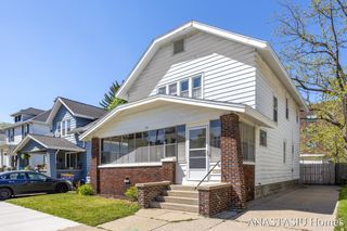 741 Crescent Street NE, Grand Rapids, MI 49503