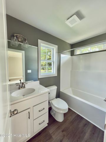 4371 W West Pine Street B, Farmville, NC 27828