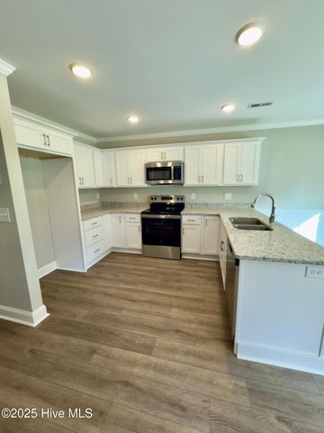 4371 W West Pine Street B, Farmville, NC 27828