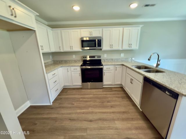 4371 W West Pine Street B, Farmville, NC 27828