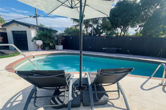 150 NE 31st St, Pompano Beach, FL 33064