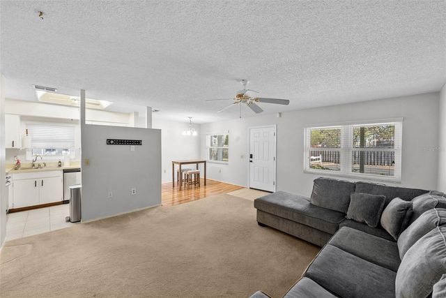 2367 MABEN CIRCLE P9, Palm Harbor, FL 34683