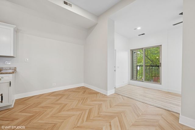 551 W Belden Avenue 4RW, Chicago, IL 60614