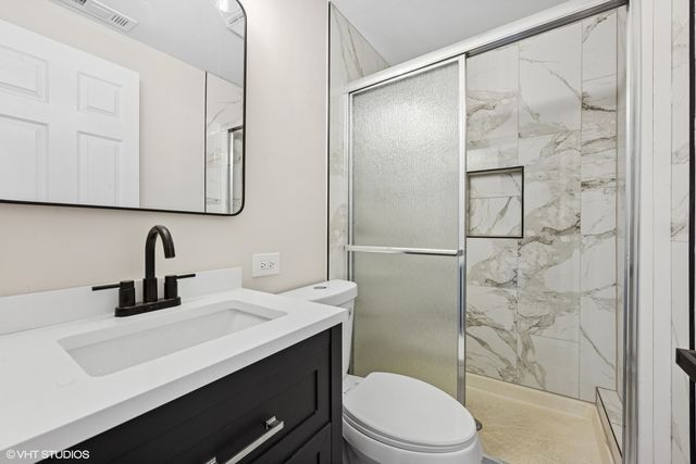 551 W Belden Avenue 4RW, Chicago, IL 60614