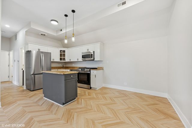 551 W Belden Avenue 4RW, Chicago, IL 60614