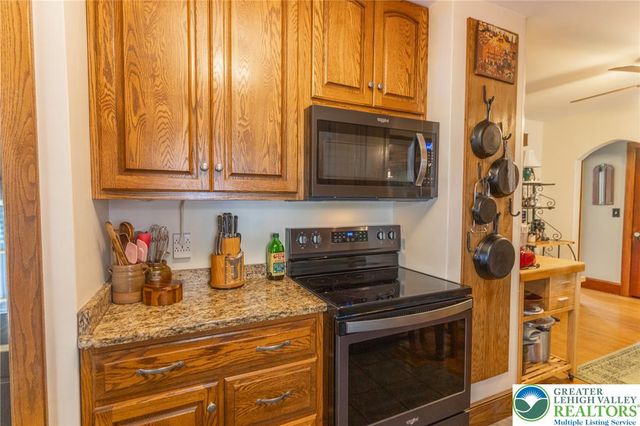 1490 South Delaware Drive, Easton, PA 18042