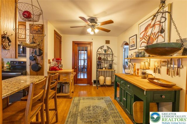 1490 South Delaware Drive, Easton, PA 18042