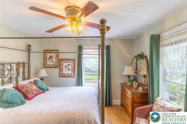 1490 South Delaware Drive, Easton, PA 18042
