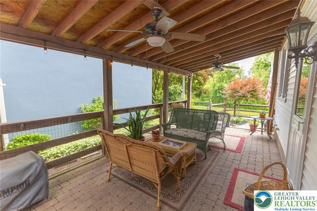 1490 South Delaware Drive, Easton, PA 18042