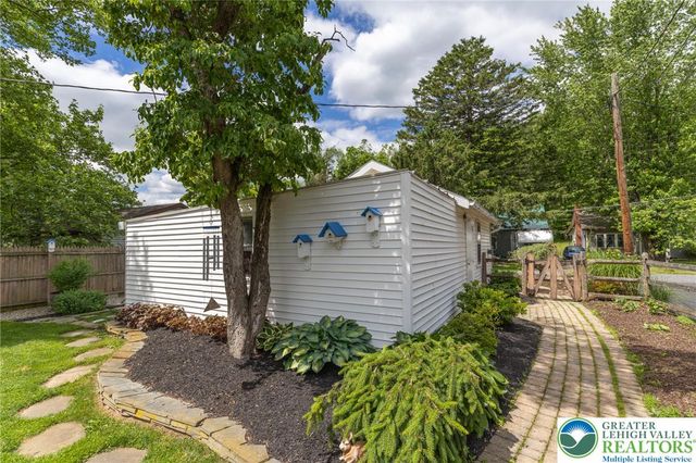 1490 South Delaware Drive, Easton, PA 18042