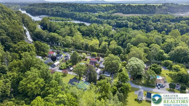 1490 South Delaware Drive, Easton, PA 18042