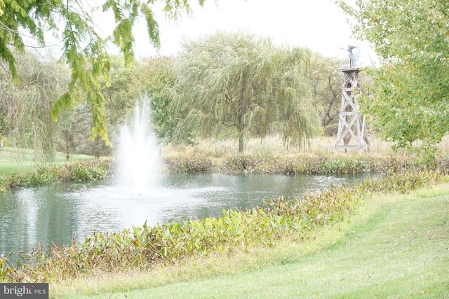 1403 HAMPSHIRE LN, Chester Springs, PA 19425