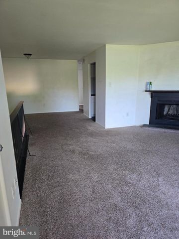 147 LANCASTER EST, Mount Joy, PA 17552
