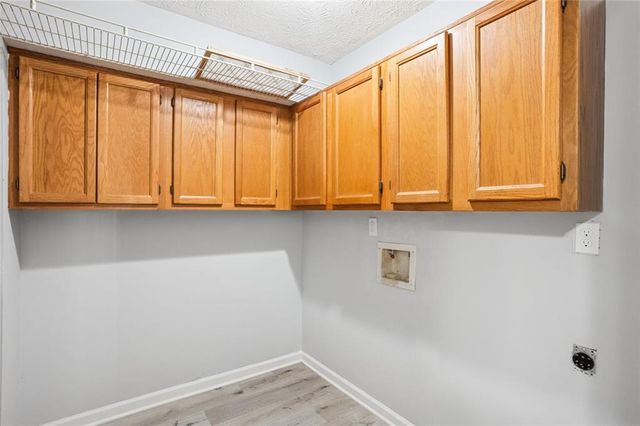 6430 Oakleaf Way, Morrow, GA 30260