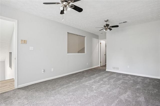 6430 Oakleaf Way, Morrow, GA 30260