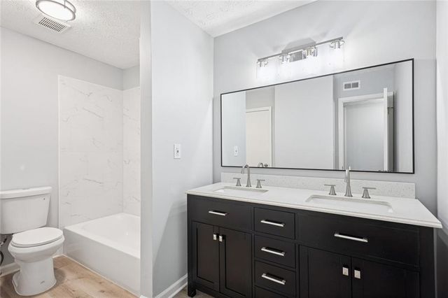 6430 Oakleaf Way, Morrow, GA 30260