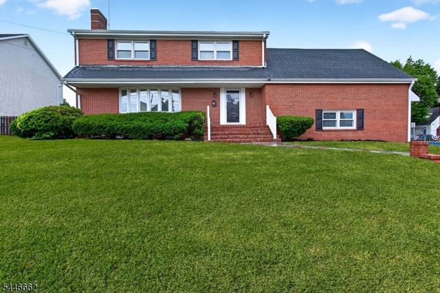 22 Franklin Blvd, Franklin Twp., NJ 08873