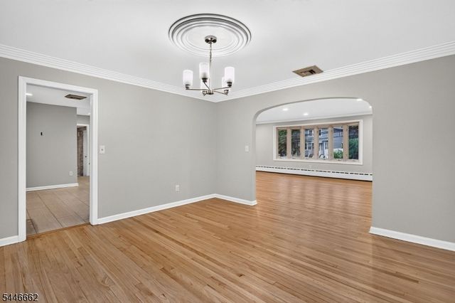 22 Franklin Blvd, Franklin Twp., NJ 08873