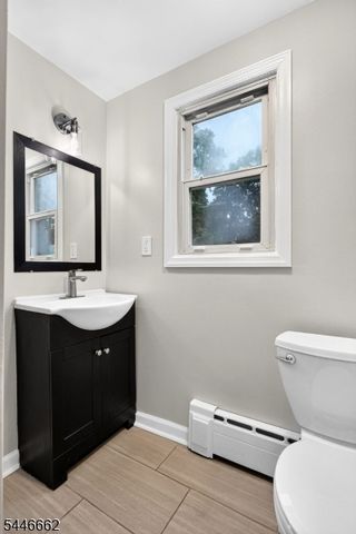 22 Franklin Blvd, Franklin Twp., NJ 08873