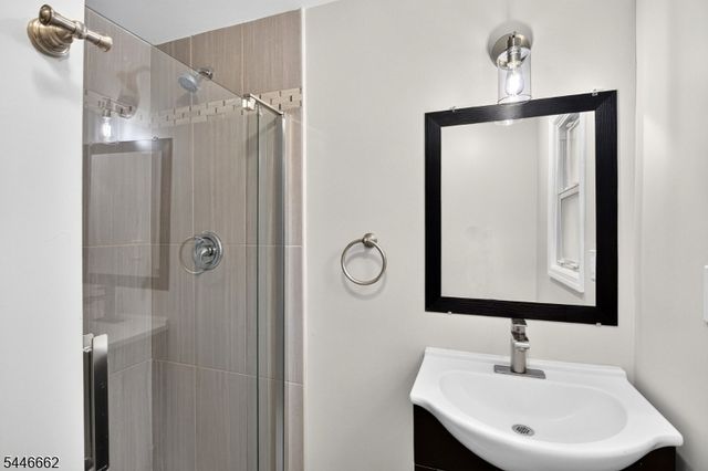 22 Franklin Blvd, Franklin Twp., NJ 08873