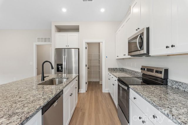 6509 Fairford Drive, Charlotte, NC 28215