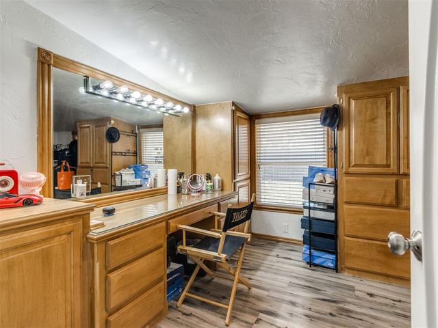 2909 N Viewpoint Drive, Midwest City, OK 73110