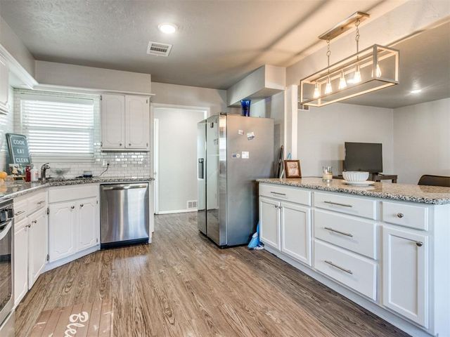 2909 N Viewpoint Drive, Midwest City, OK 73110