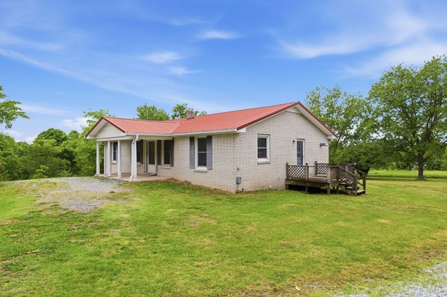 150 Mutt Rd, White Bluff, TN 37187