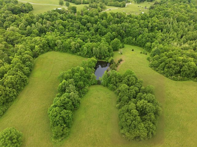 150 Mutt Rd, White Bluff, TN 37187