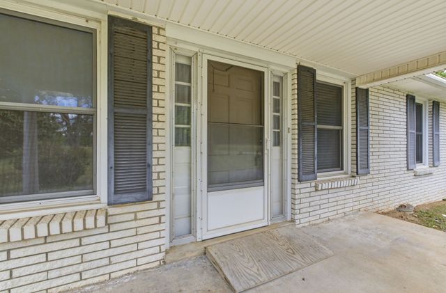 150 Mutt Rd, White Bluff, TN 37187