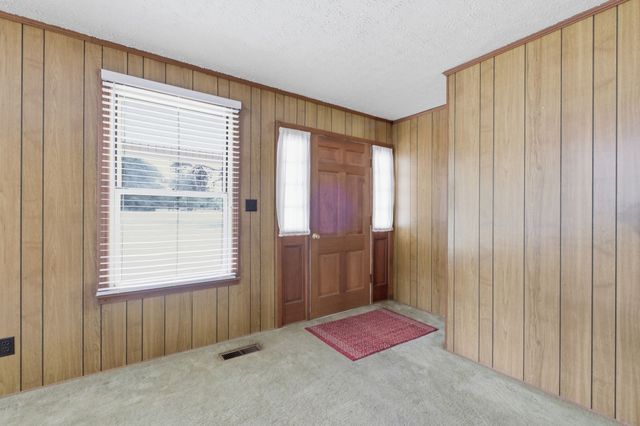150 Mutt Rd, White Bluff, TN 37187