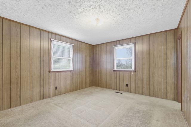 150 Mutt Rd, White Bluff, TN 37187