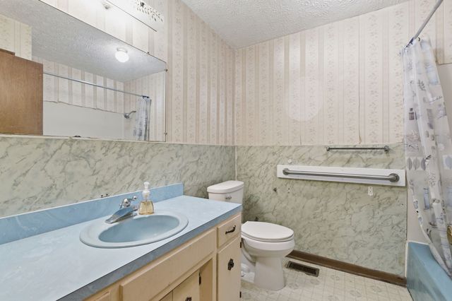 150 Mutt Rd, White Bluff, TN 37187