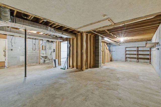 150 Mutt Rd, White Bluff, TN 37187