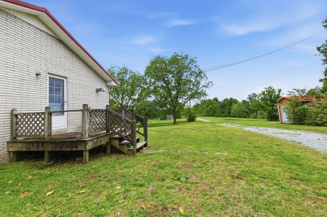 150 Mutt Rd, White Bluff, TN 37187