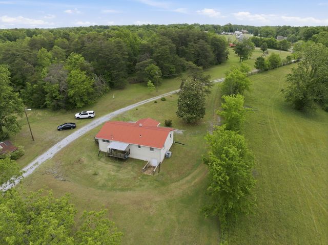 150 Mutt Rd, White Bluff, TN 37187