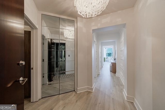 222 12th Street NE 806, Atlanta, GA 30309