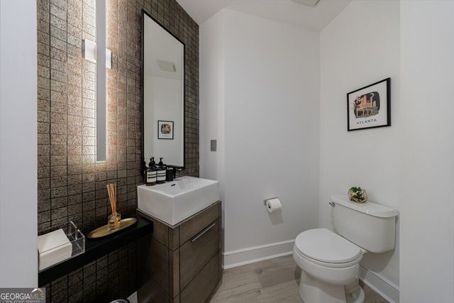 222 12th Street NE 806, Atlanta, GA 30309