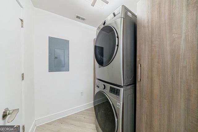 222 12th Street NE 806, Atlanta, GA 30309